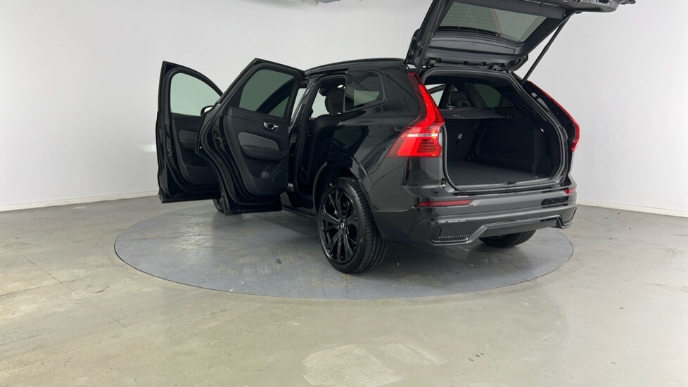 Used Volvo XC60 2025 for sale - 76597895: Photo 40