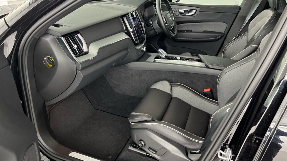 Used Volvo XC60 2025 for sale - 76597895: Photo 65