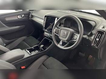 Used Volvo XC40 2025 for sale - 78000356: Photo