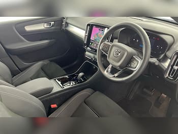 Used Volvo XC40 2026 for sale - 79727375: Photo