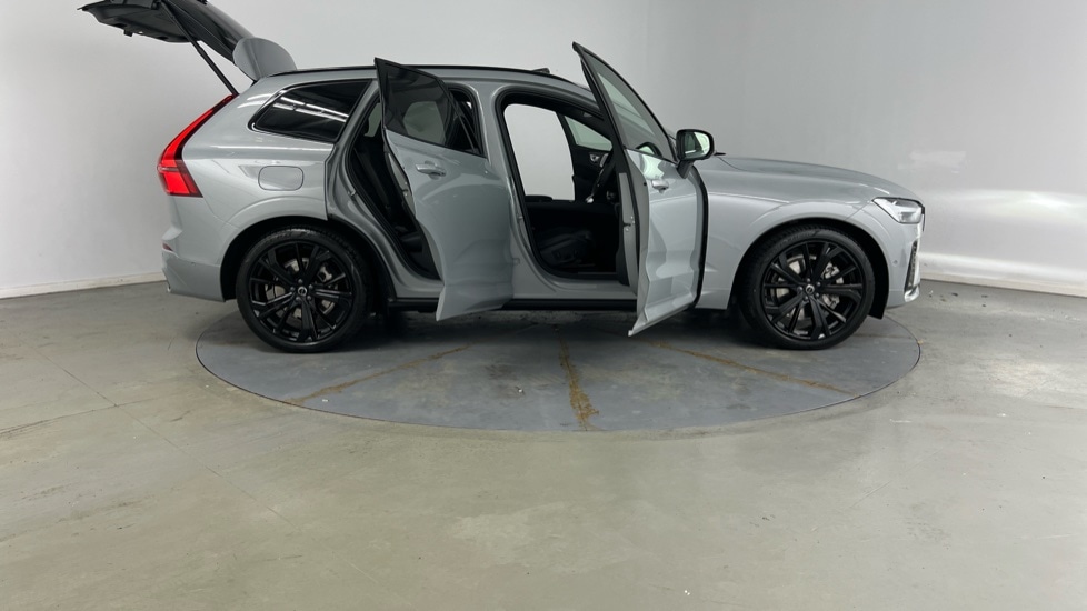 Used Volvo XC60 2025 for sale - 77893870: Photo 25