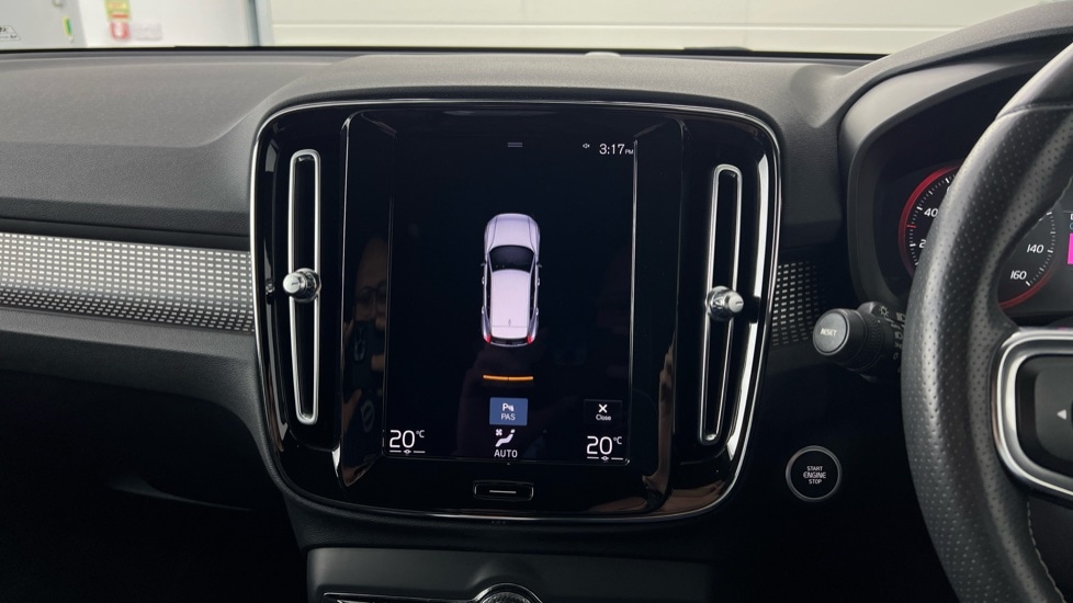 Used Volvo XC40 2021 for sale - 76856469: Photo 14