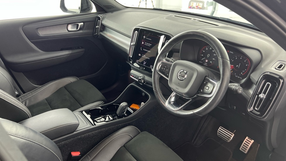 Used Volvo XC40 2021 for sale - 76856469: Photo 4
