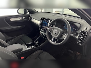 Used Volvo XC40 2025 for sale - 76234147: Photo