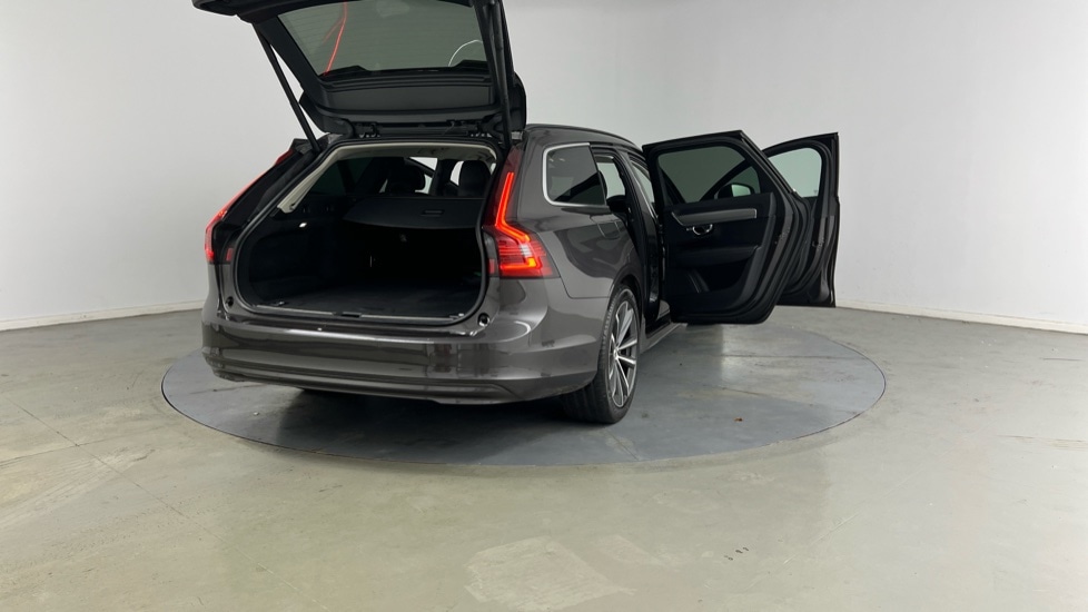 Used Volvo V90 2021 for sale - 76104128: Photo 28