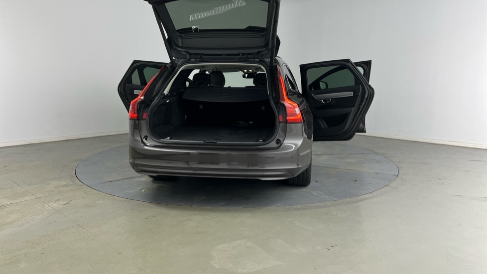 Used Volvo V90 2021 for sale - 76104128: Photo 29