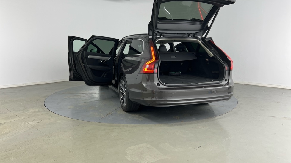 Used Volvo V90 2021 for sale - 76104128: Photo 31