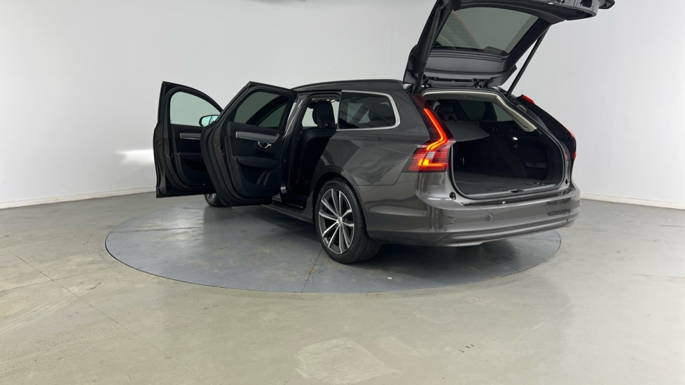 Used Volvo V90 2021 for sale - 76104128: Photo 32