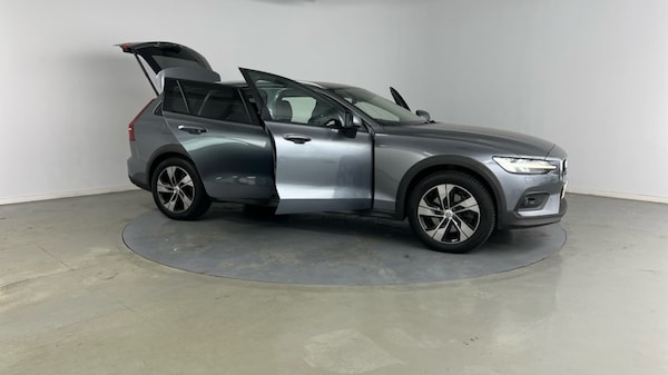 Used Volvo V60 2019 for sale - 76312311: Photo 24