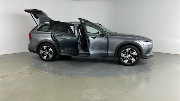 Used Volvo V60 2019 for sale - 76312311: Photo 25