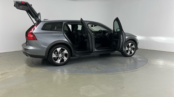 Used Volvo V60 2019 for sale - 76312311: Photo 28