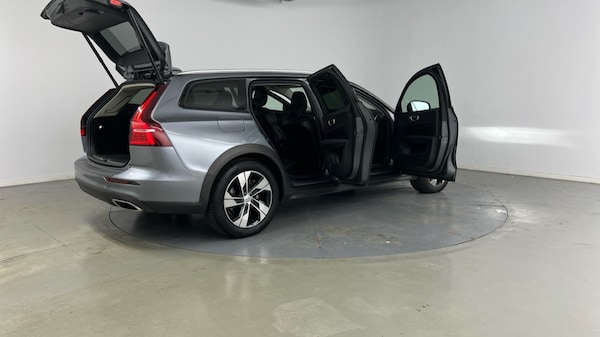 Used Volvo V60 2019 for sale - 76312311: Photo 29