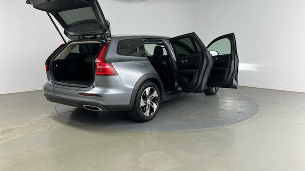 Used Volvo V60 2019 for sale - 76312311: Photo 30