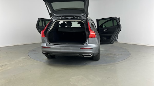Used Volvo V60 2019 for sale - 76312311: Photo 32