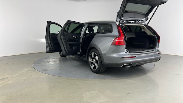 Used Volvo V60 2019 for sale - 76312311: Photo 35