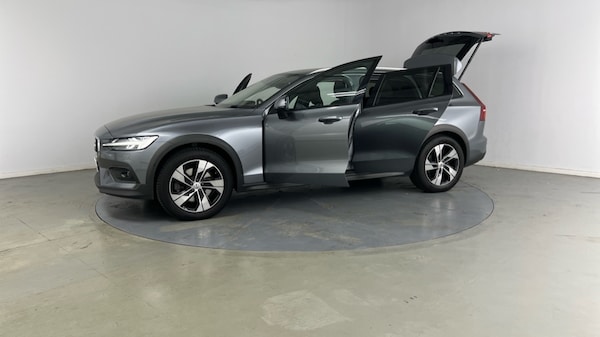 Used Volvo V60 2019 for sale - 76312311: Photo 41