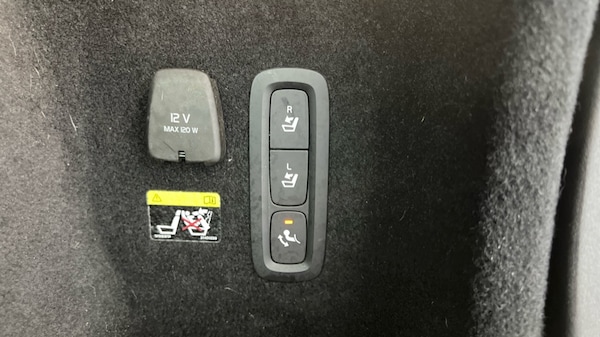Used Volvo V60 2019 for sale - 76312311: Photo 43