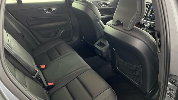 Used Volvo V60 2019 for sale - 76312311: Photo 6