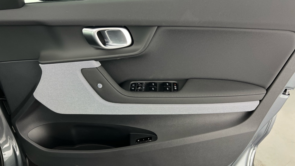 Used Polestar Polestar 2 2025 for sale - 77319109: Photo 33