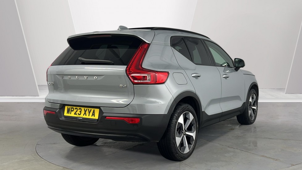 Used Volvo XC40 2023 for sale - 76984168: Photo 2