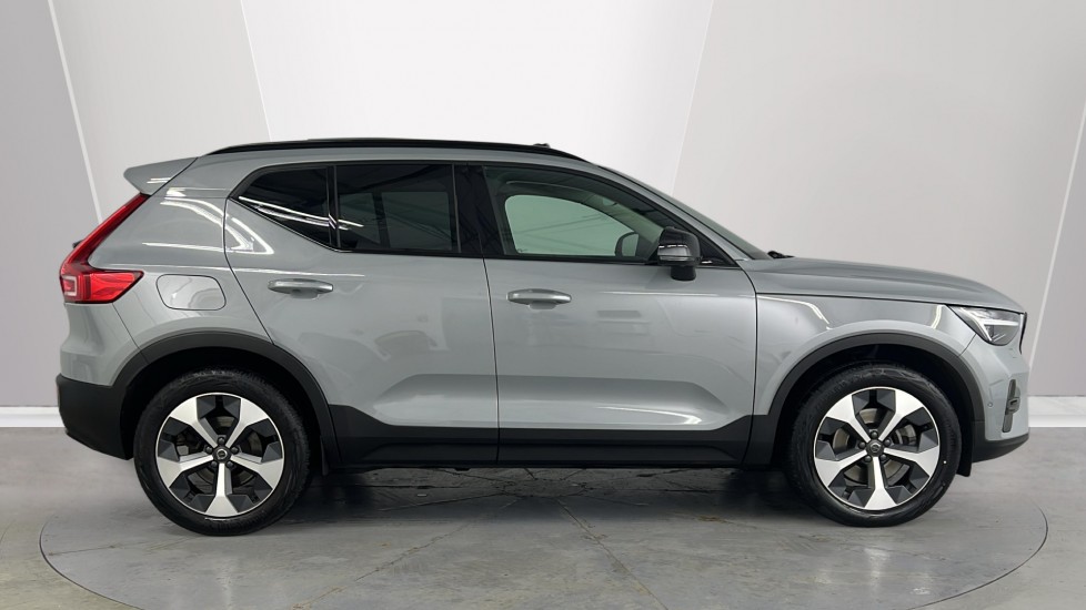 Used Volvo XC40 2023 for sale - 76984168: Photo 3