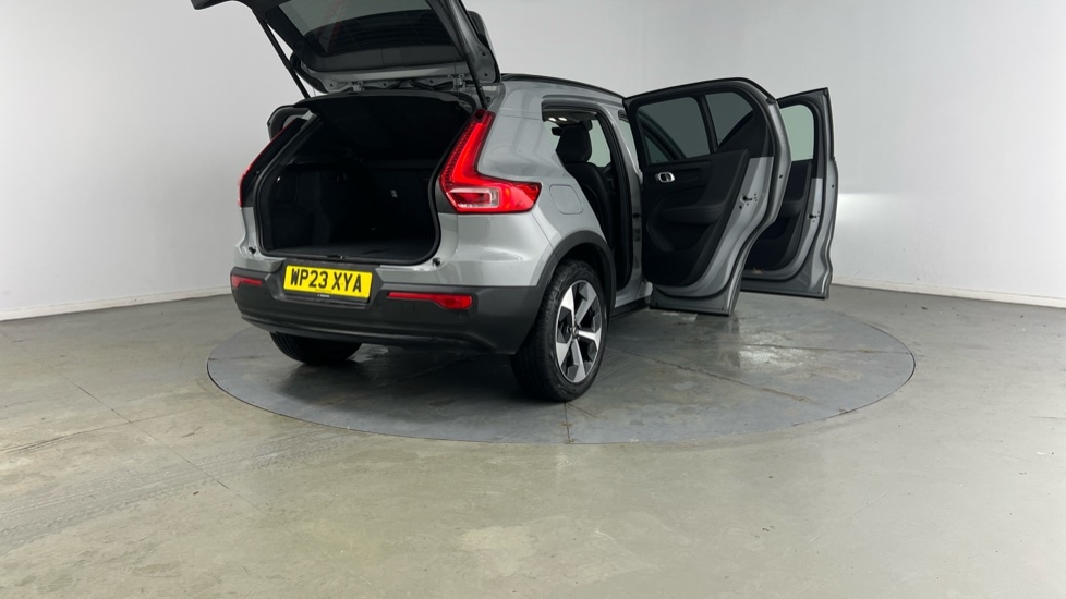 Used Volvo XC40 2023 for sale - 76984168: Photo 31