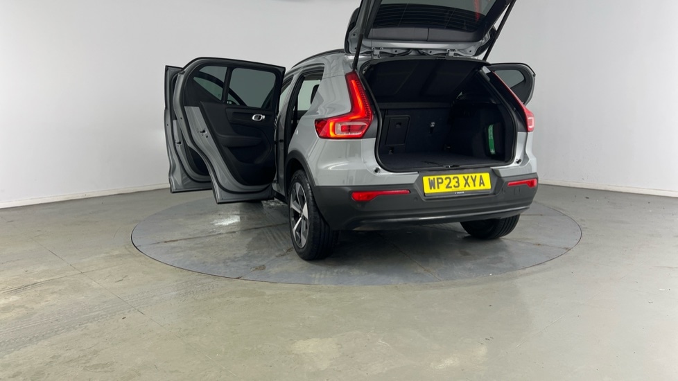 Used Volvo XC40 2023 for sale - 76984168: Photo 34