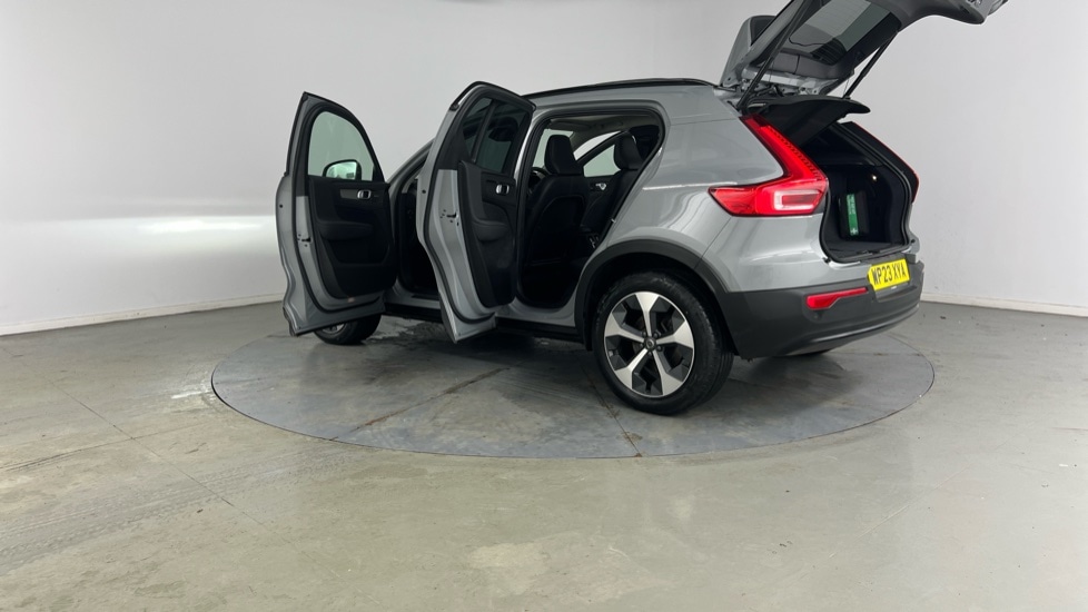 Used Volvo XC40 2023 for sale - 76984168: Photo 36