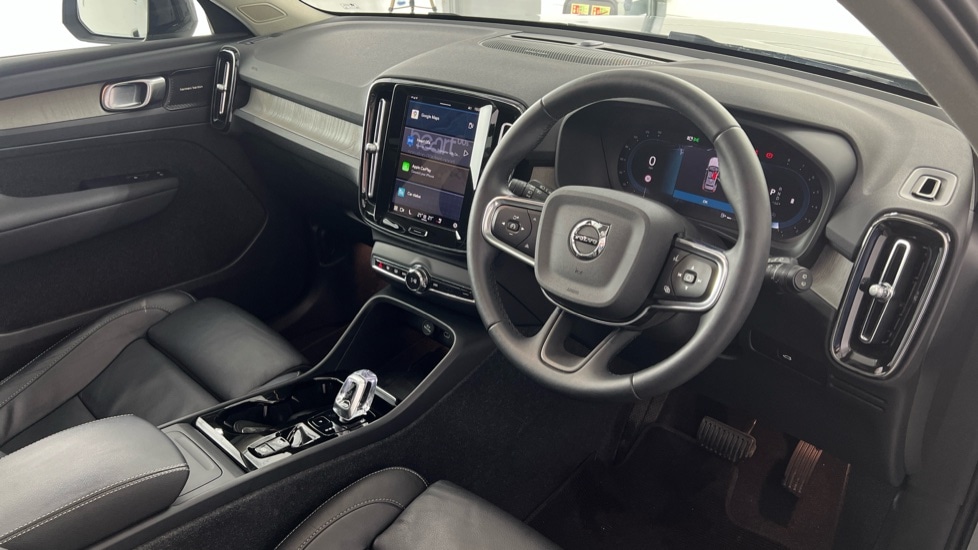 Used Volvo XC40 2023 for sale - 76984168: Photo 4