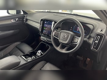 Used Volvo XC40 2023 for sale - 76984168: Photo