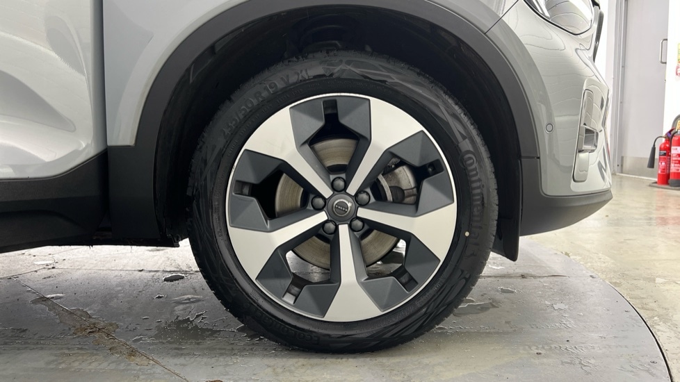 Used Volvo XC40 2023 for sale - 76984168: Photo 9