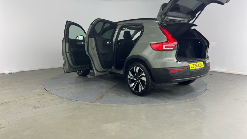 Used Volvo XC40 2025 for sale - 77413788: Photo 35