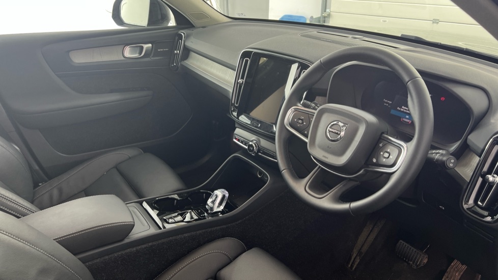 Used Volvo XC40 2025 for sale - 77413788: Photo 4