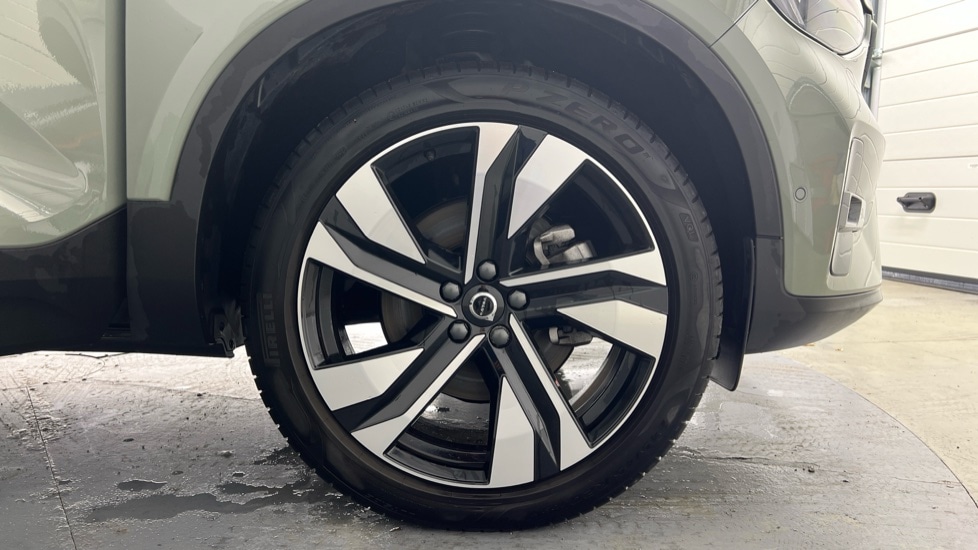 Used Volvo XC40 2025 for sale - 77413788: Photo 9