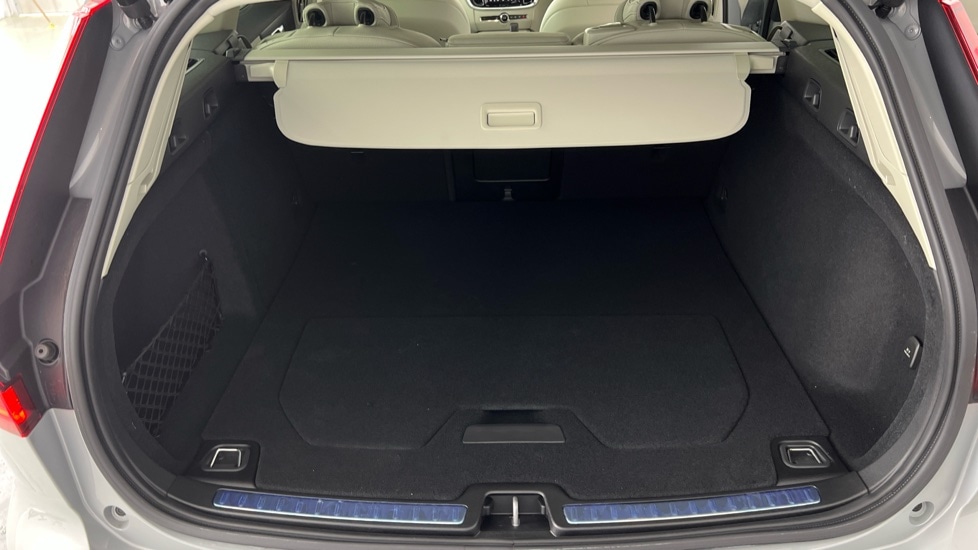 Used Volvo V60 2025 for sale - 77205574: Photo 13