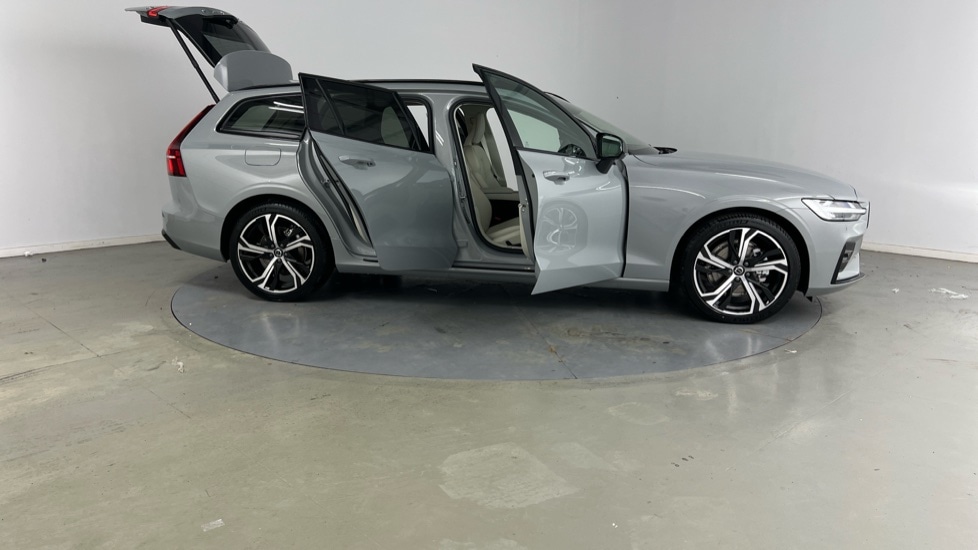 Used Volvo V60 2025 for sale - 77205574: Photo 25