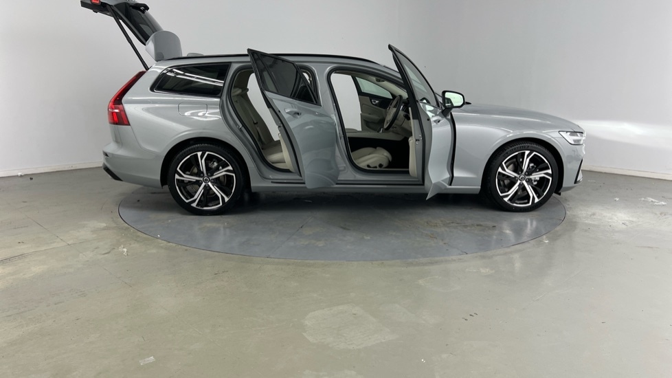 Used Volvo V60 2025 for sale - 77205574: Photo 26