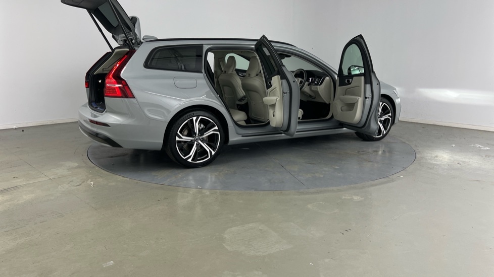 Used Volvo V60 2025 for sale - 77205574: Photo 28