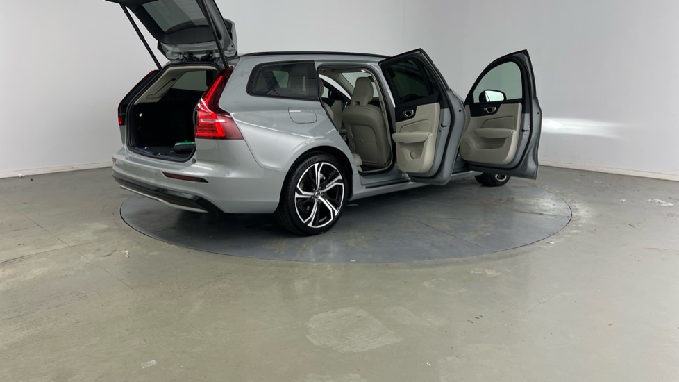 Used Volvo V60 2025 for sale - 77205574: Photo 29