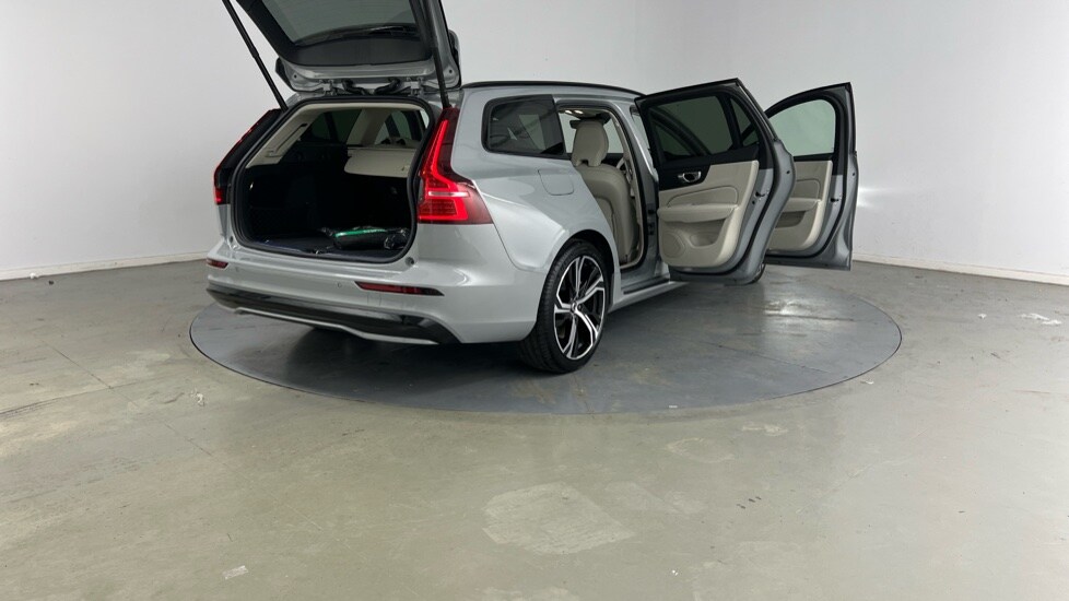 Used Volvo V60 2025 for sale - 77205574: Photo 30