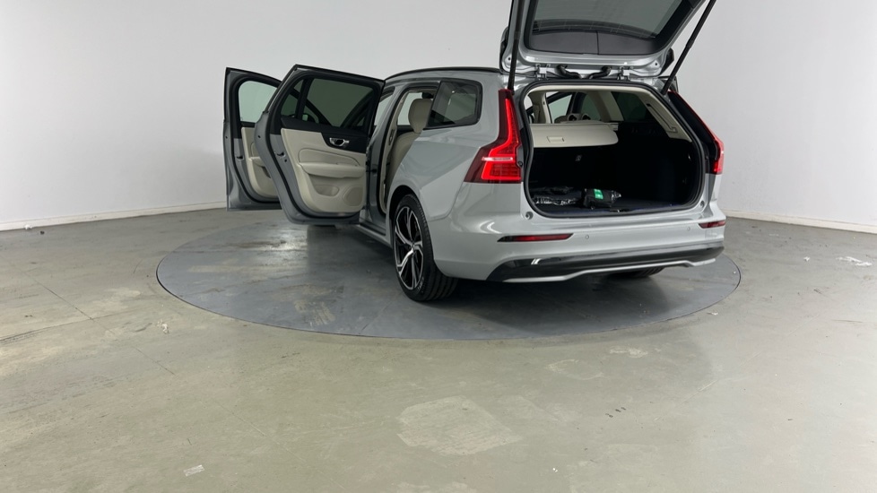 Used Volvo V60 2025 for sale - 77205574: Photo 34