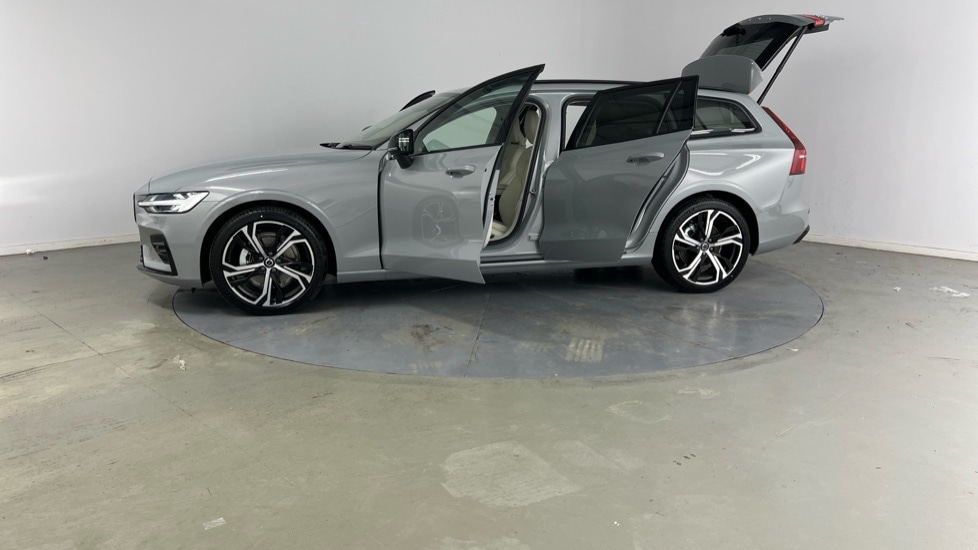 Used Volvo V60 2025 for sale - 77205574: Photo 40