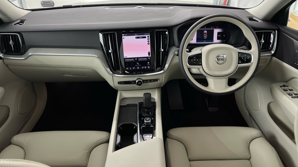 Used Volvo V60 2025 for sale - 77205574: Photo 5