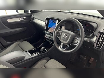 Used Volvo XC40 2023 for sale - 78042049: Photo