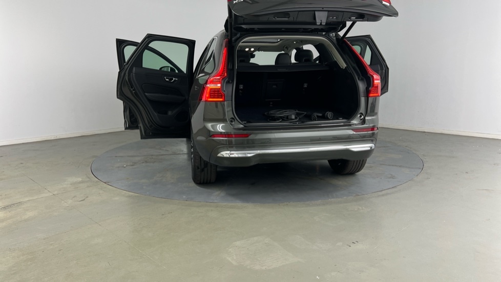 Used Volvo XC60 2021 for sale - 77035829: Photo 33