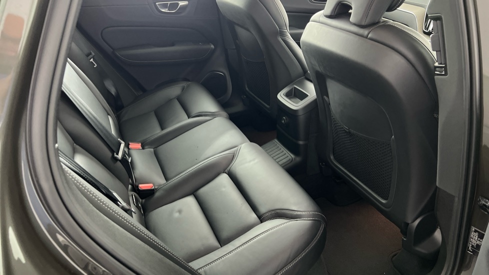 Used Volvo XC60 2021 for sale - 77035829: Photo 6