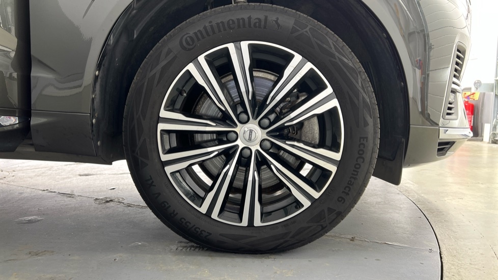 Used Volvo XC60 2021 for sale - 77035829: Photo 9