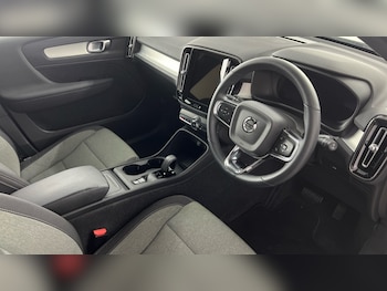 Used Volvo XC40 2024 for sale - 76366399: Photo