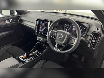 Used Volvo XC40 2023 for sale - 77917865: Photo