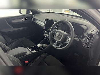 Used Volvo EX40 2025 for sale - 79189309: Photo